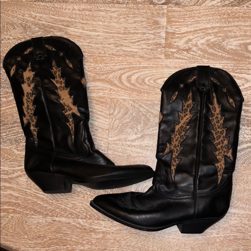 Black leopard print animal cowboy boots size 8